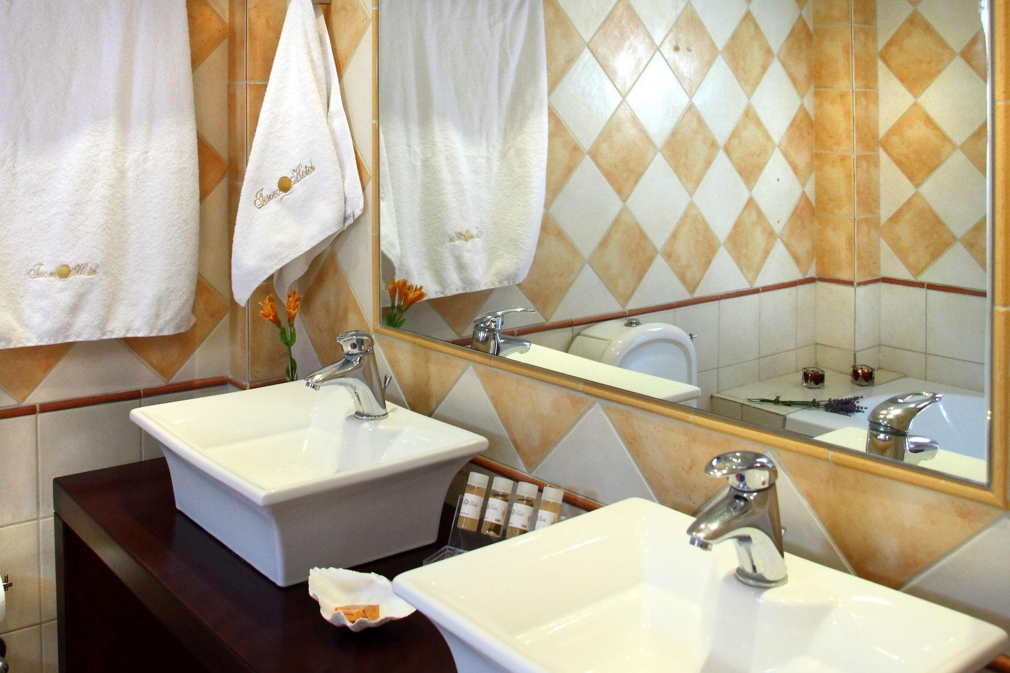 Hotel Tesoro Nikiana Luaran gambar