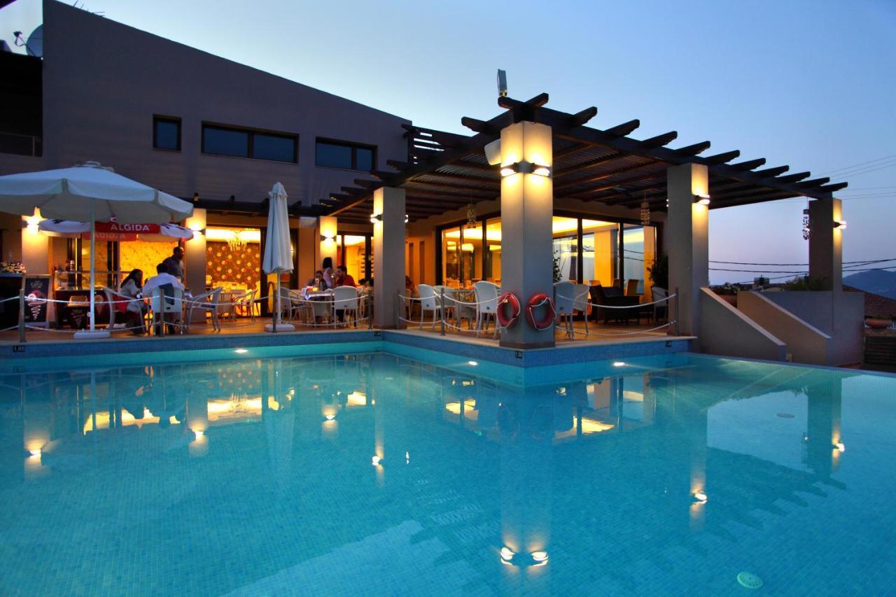 Hotel Tesoro Nikiana Luaran gambar