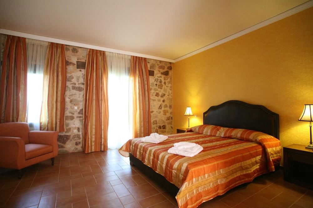 Hotel Tesoro Nikiana Luaran gambar