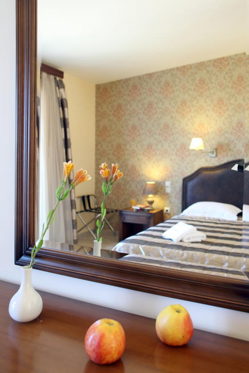 Hotel Tesoro Nikiana Bilik gambar