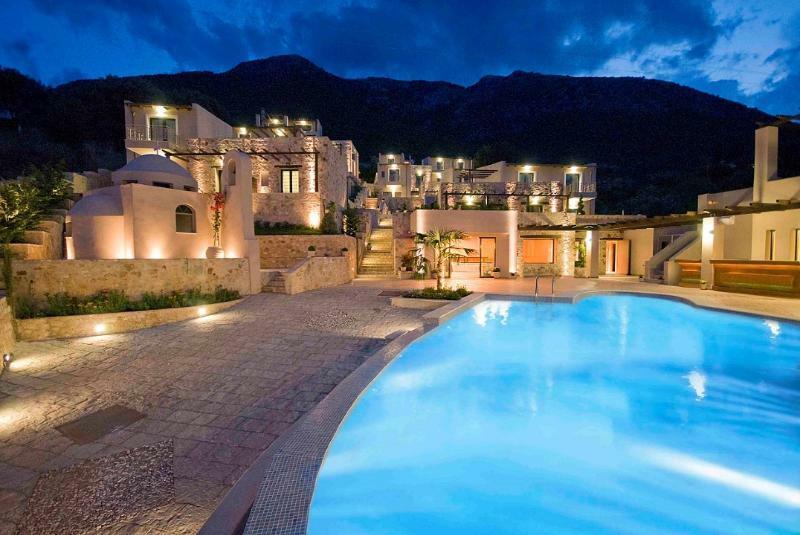 Hotel Tesoro Nikiana Luaran gambar